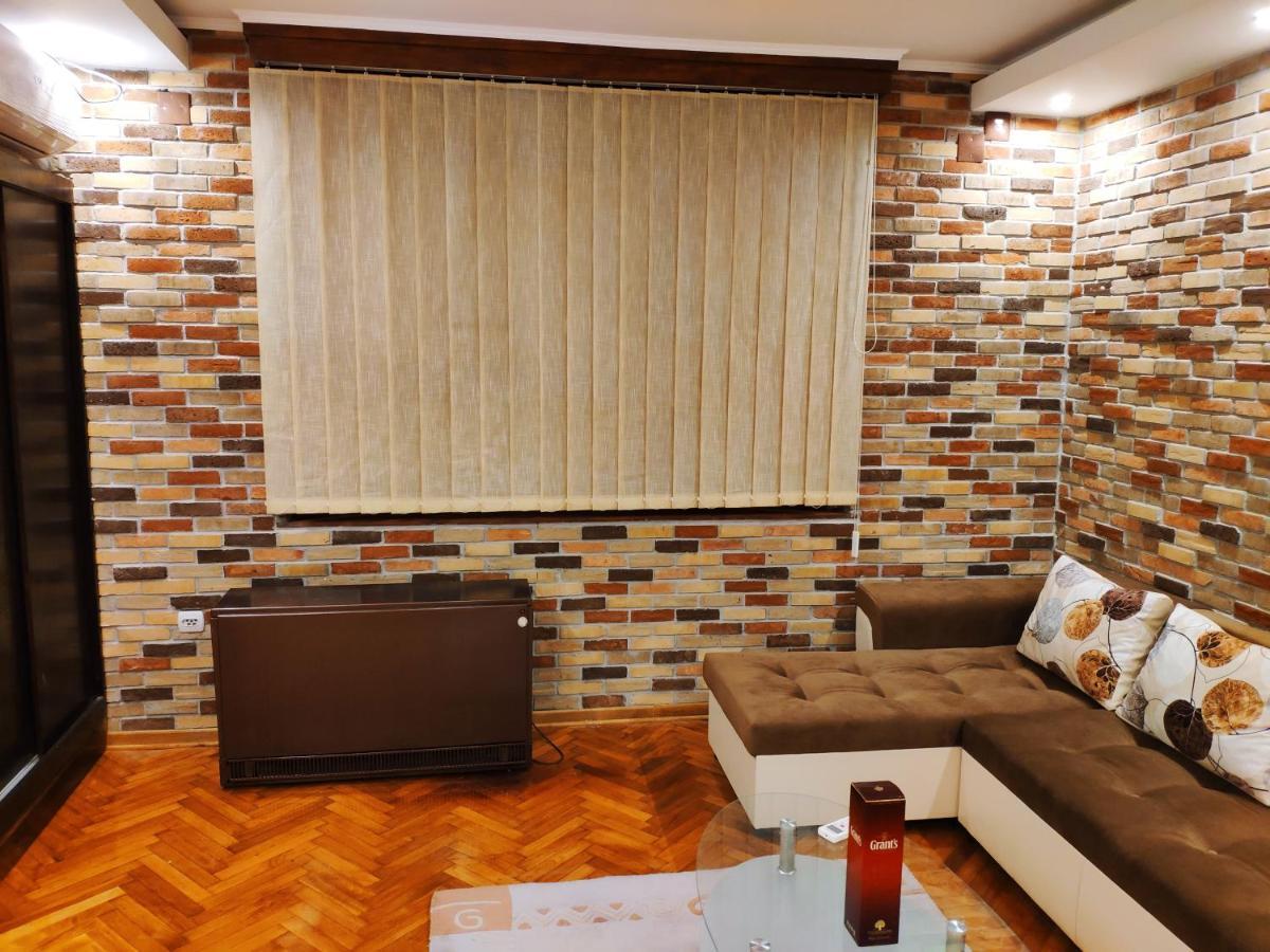 V2 With Love - Vintage Modern And Spacious ベオグラード エクステリア 写真